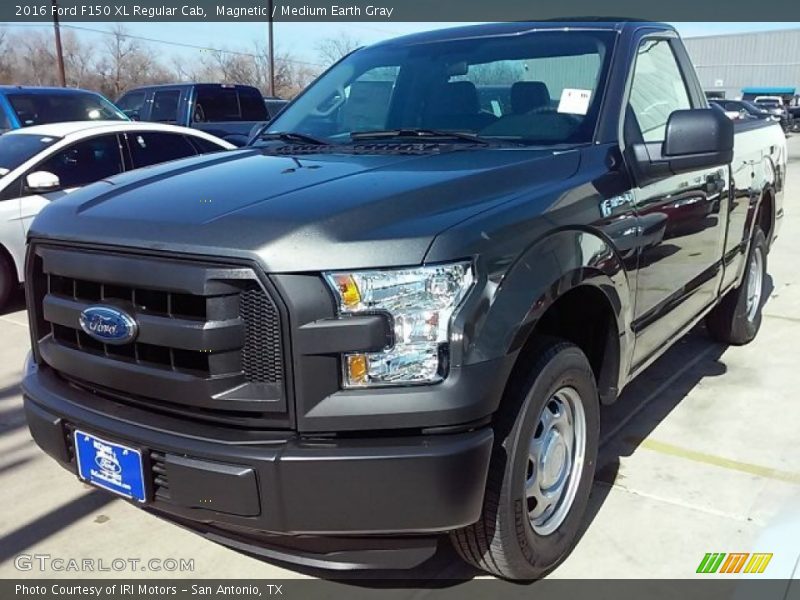 Magnetic / Medium Earth Gray 2016 Ford F150 XL Regular Cab