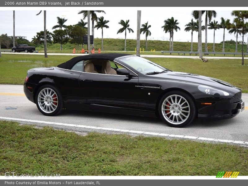 Front 3/4 View of 2006 DB9 Volante