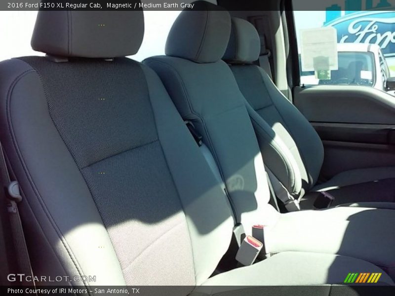 Magnetic / Medium Earth Gray 2016 Ford F150 XL Regular Cab