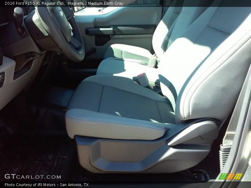 Magnetic / Medium Earth Gray 2016 Ford F150 XL Regular Cab