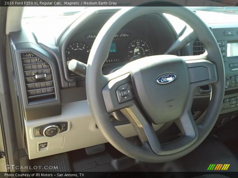 Magnetic / Medium Earth Gray 2016 Ford F150 XL Regular Cab