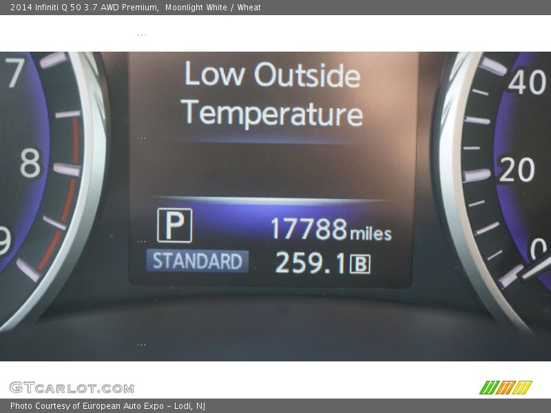 Moonlight White / Wheat 2014 Infiniti Q 50 3.7 AWD Premium