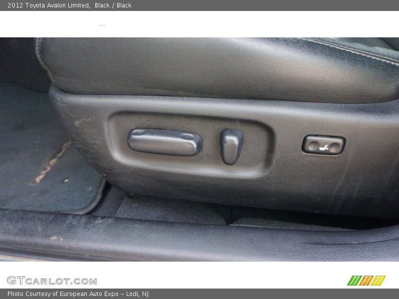 Black / Black 2012 Toyota Avalon Limited