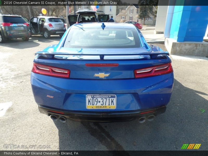 Hyper Blue Metallic / Medium Ash Gray 2016 Chevrolet Camaro SS Coupe