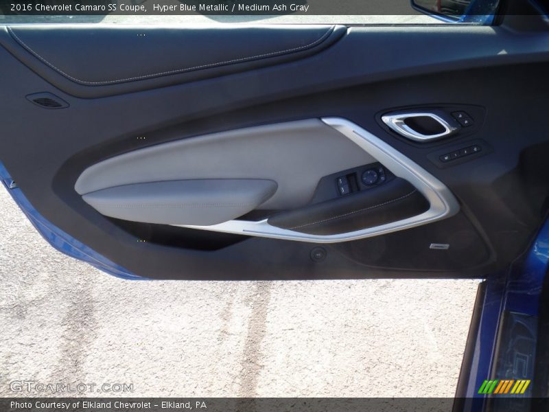 Hyper Blue Metallic / Medium Ash Gray 2016 Chevrolet Camaro SS Coupe
