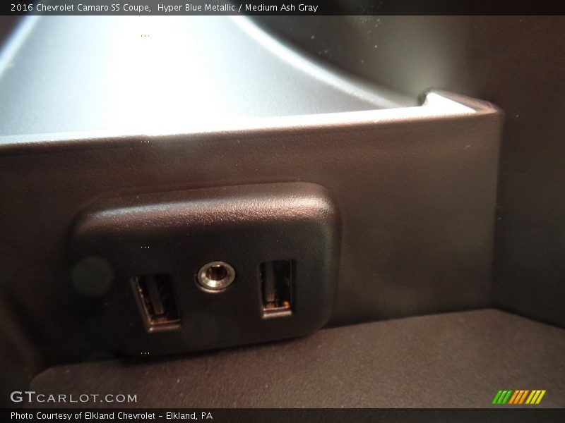 Hyper Blue Metallic / Medium Ash Gray 2016 Chevrolet Camaro SS Coupe