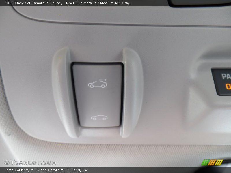 Hyper Blue Metallic / Medium Ash Gray 2016 Chevrolet Camaro SS Coupe