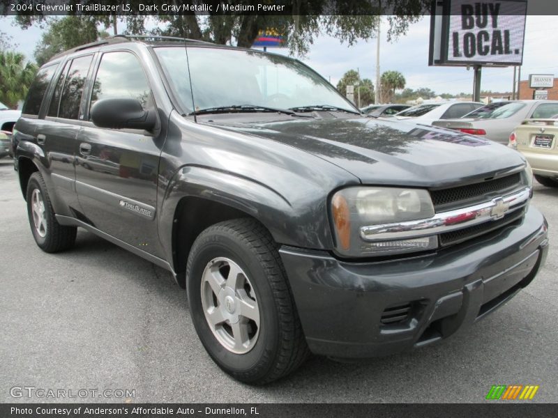 Front 3/4 View of 2004 TrailBlazer LS