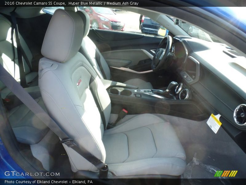 Hyper Blue Metallic / Medium Ash Gray 2016 Chevrolet Camaro SS Coupe