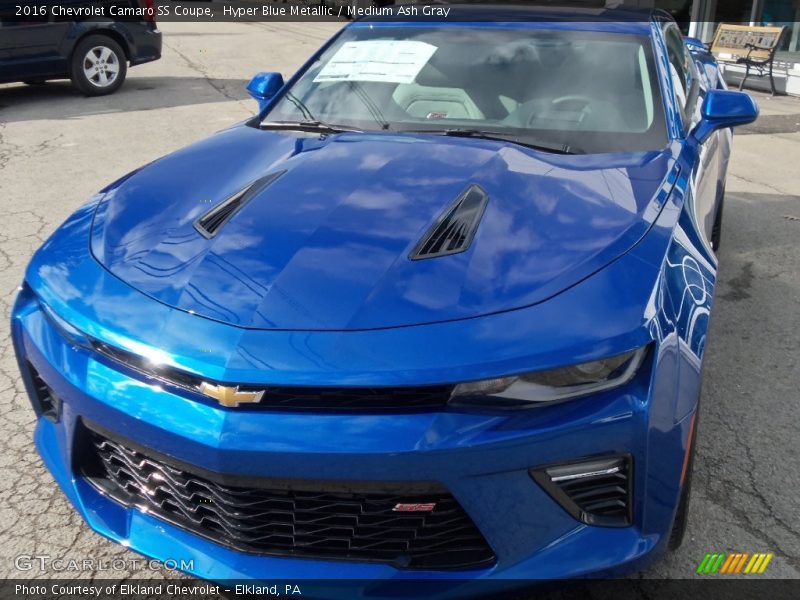 Hyper Blue Metallic / Medium Ash Gray 2016 Chevrolet Camaro SS Coupe