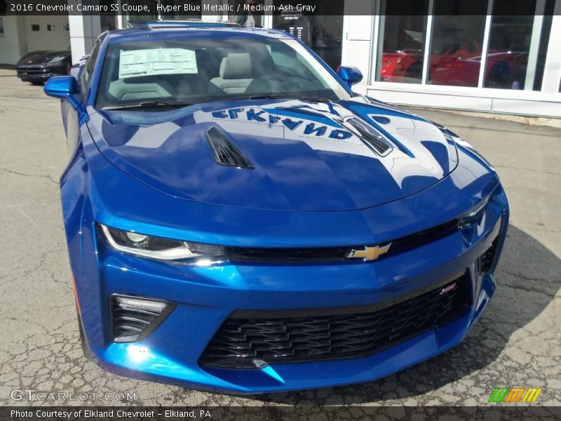 Hyper Blue Metallic / Medium Ash Gray 2016 Chevrolet Camaro SS Coupe