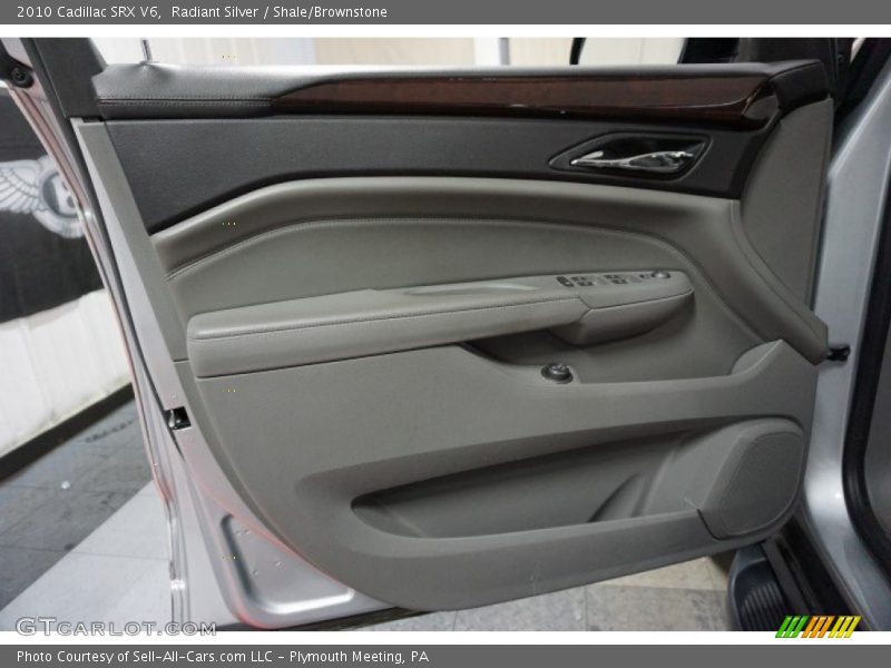 Radiant Silver / Shale/Brownstone 2010 Cadillac SRX V6