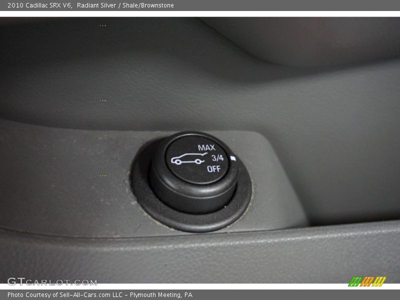Radiant Silver / Shale/Brownstone 2010 Cadillac SRX V6