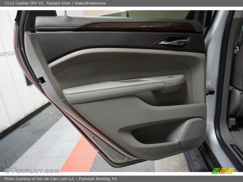 Radiant Silver / Shale/Brownstone 2010 Cadillac SRX V6