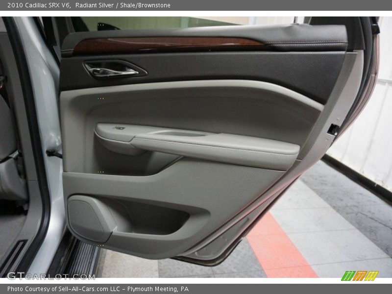 Radiant Silver / Shale/Brownstone 2010 Cadillac SRX V6