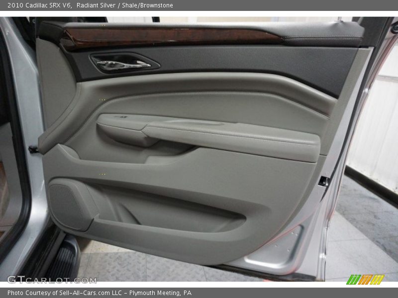 Radiant Silver / Shale/Brownstone 2010 Cadillac SRX V6
