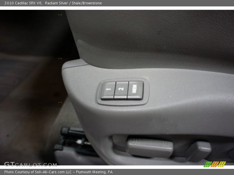 Radiant Silver / Shale/Brownstone 2010 Cadillac SRX V6