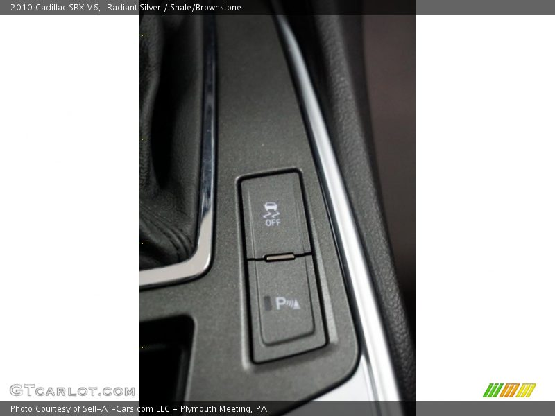 Radiant Silver / Shale/Brownstone 2010 Cadillac SRX V6