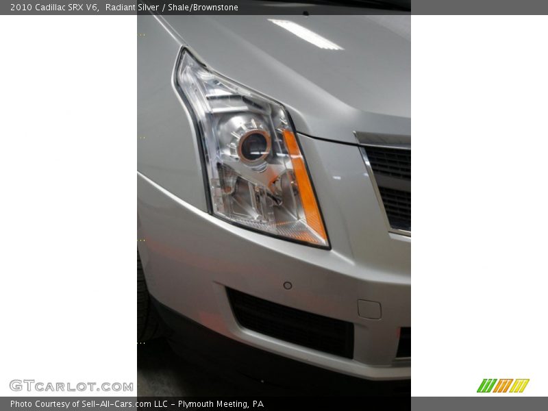 Radiant Silver / Shale/Brownstone 2010 Cadillac SRX V6