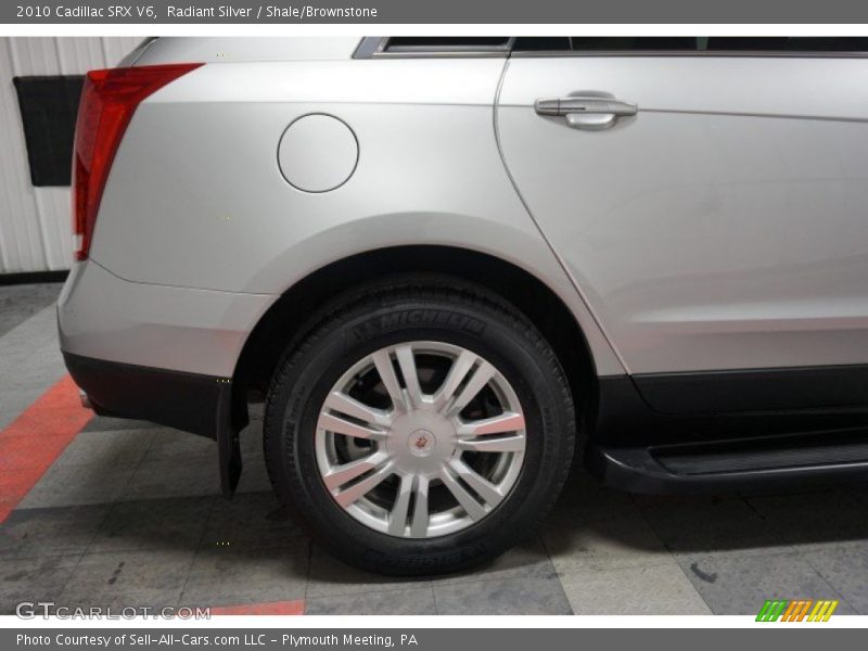 Radiant Silver / Shale/Brownstone 2010 Cadillac SRX V6