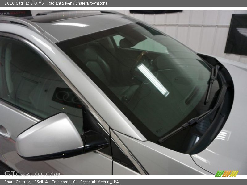 Radiant Silver / Shale/Brownstone 2010 Cadillac SRX V6