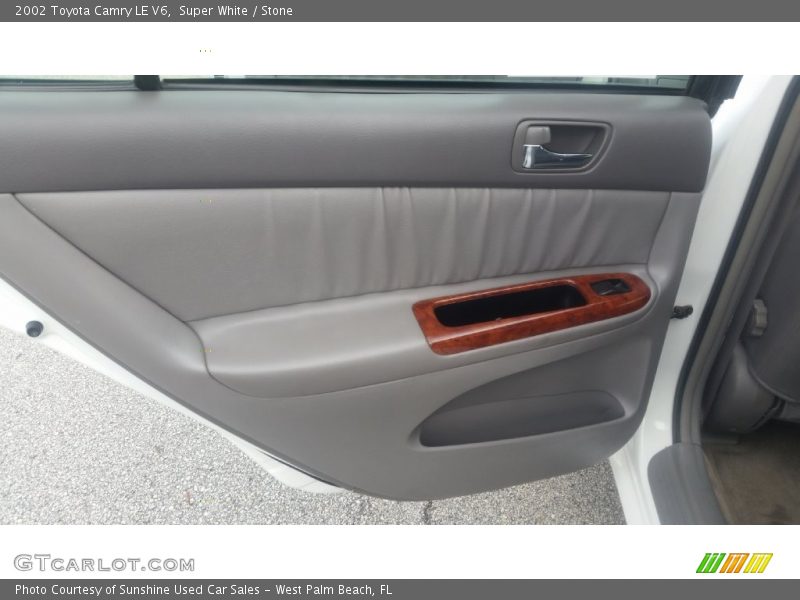 Super White / Stone 2002 Toyota Camry LE V6