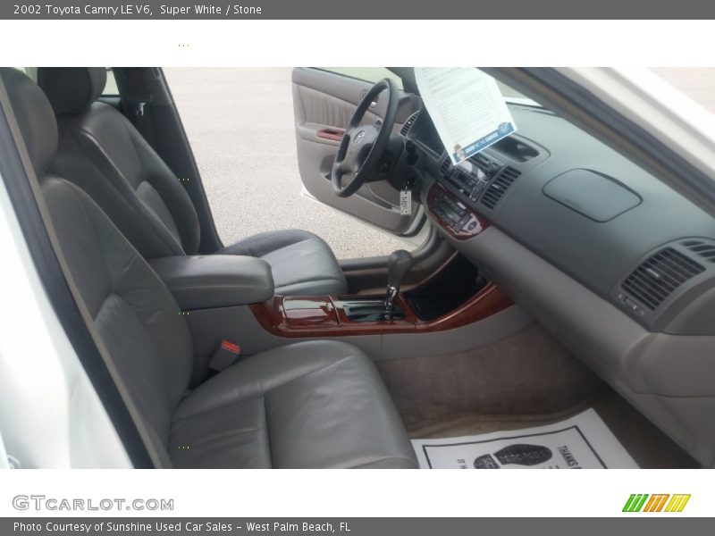 Super White / Stone 2002 Toyota Camry LE V6