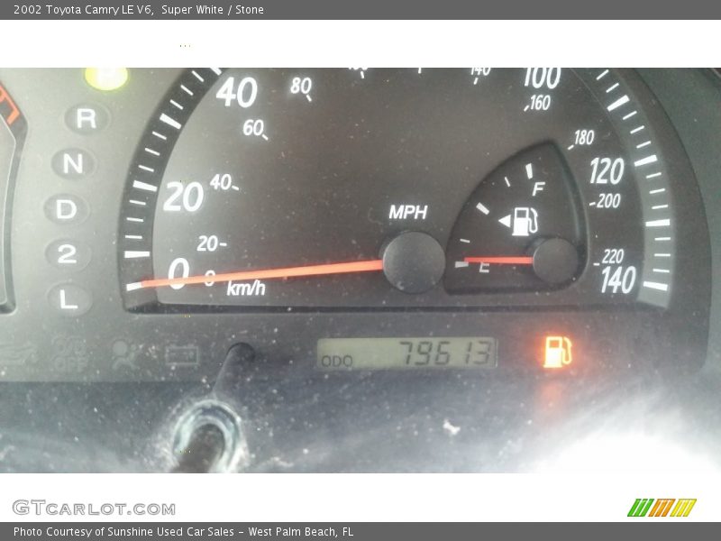 Super White / Stone 2002 Toyota Camry LE V6