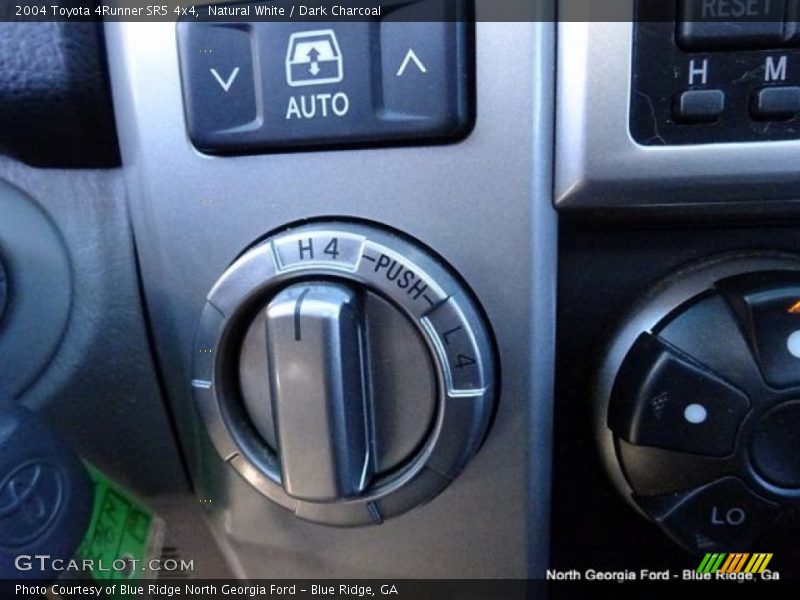 Natural White / Dark Charcoal 2004 Toyota 4Runner SR5 4x4