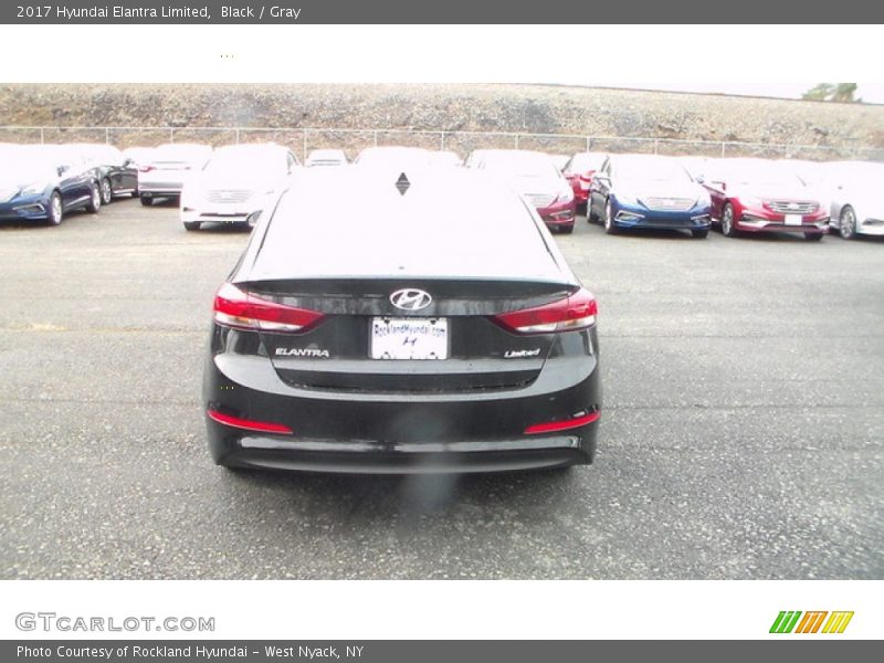 Black / Gray 2017 Hyundai Elantra Limited