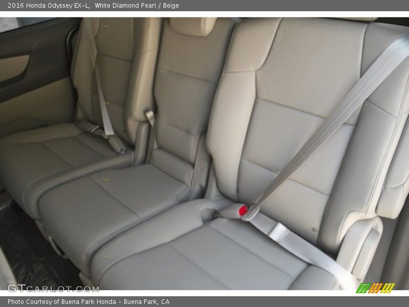 White Diamond Pearl / Beige 2016 Honda Odyssey EX-L