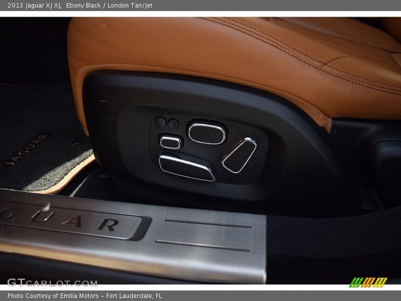 Ebony Black / London Tan/Jet 2013 Jaguar XJ XJ
