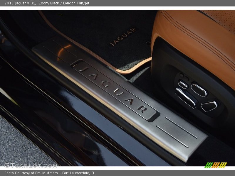 Ebony Black / London Tan/Jet 2013 Jaguar XJ XJ