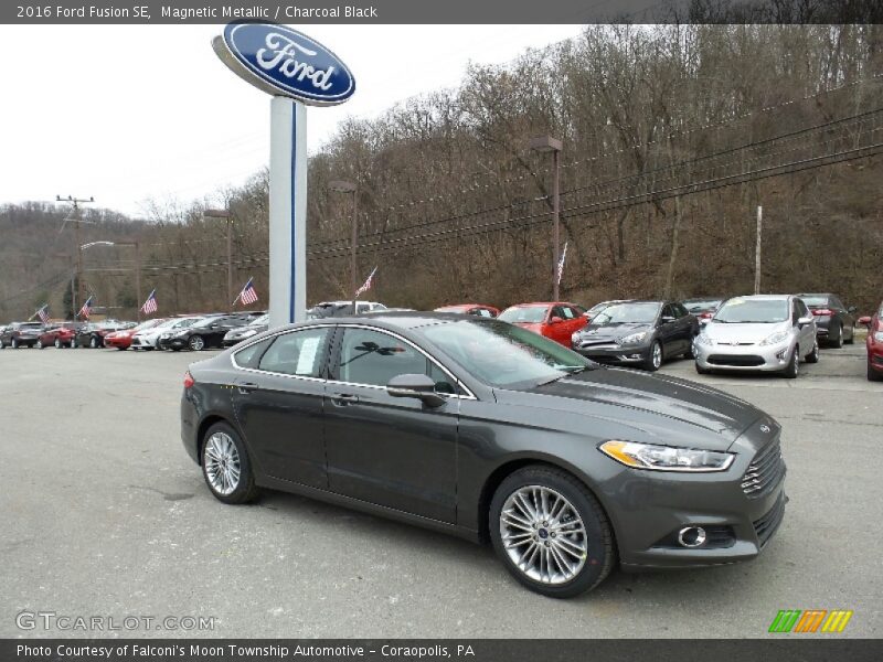 Magnetic Metallic / Charcoal Black 2016 Ford Fusion SE