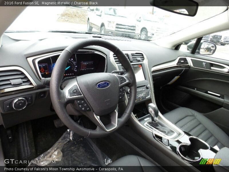 Magnetic Metallic / Charcoal Black 2016 Ford Fusion SE