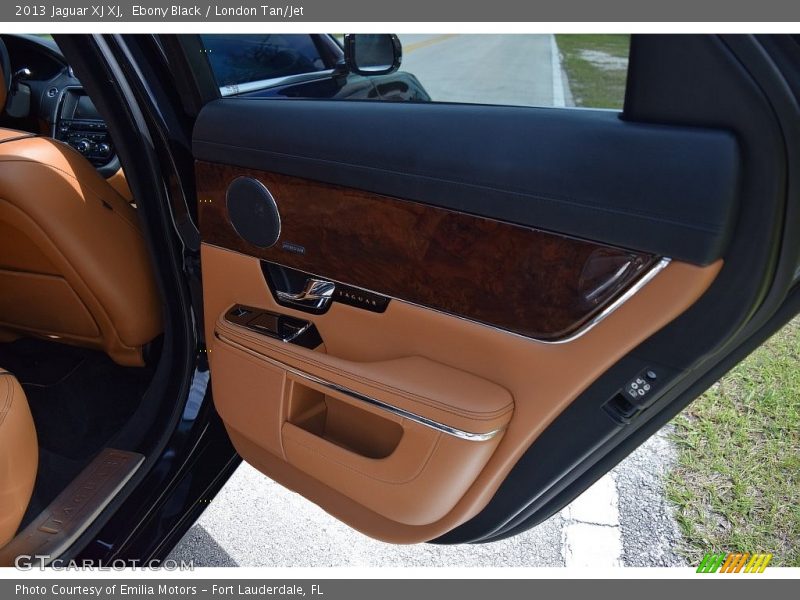 Ebony Black / London Tan/Jet 2013 Jaguar XJ XJ