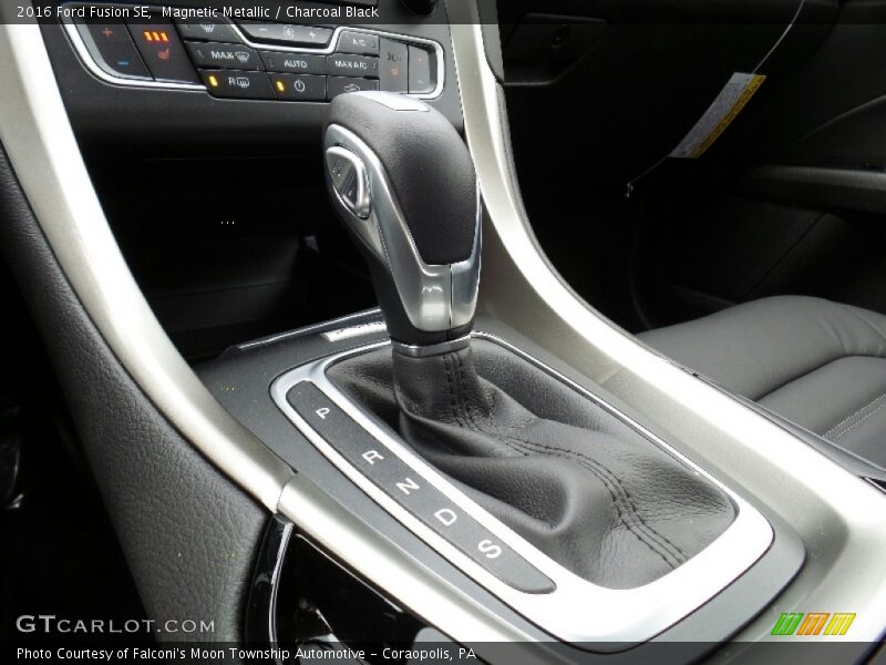 Magnetic Metallic / Charcoal Black 2016 Ford Fusion SE