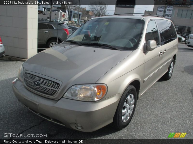 Silky Beige Metallic / Beige 2005 Kia Sedona LX