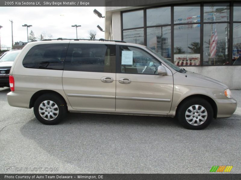 Silky Beige Metallic / Beige 2005 Kia Sedona LX