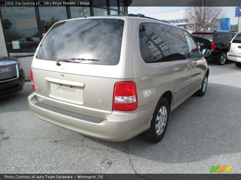 Silky Beige Metallic / Beige 2005 Kia Sedona LX
