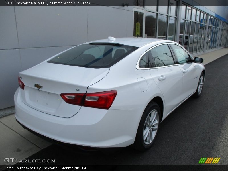 Summit White / Jet Black 2016 Chevrolet Malibu LT