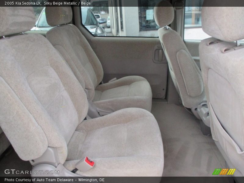 Silky Beige Metallic / Beige 2005 Kia Sedona LX