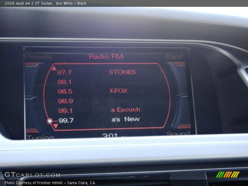 Ibis White / Black 2009 Audi A4 2.0T Sedan