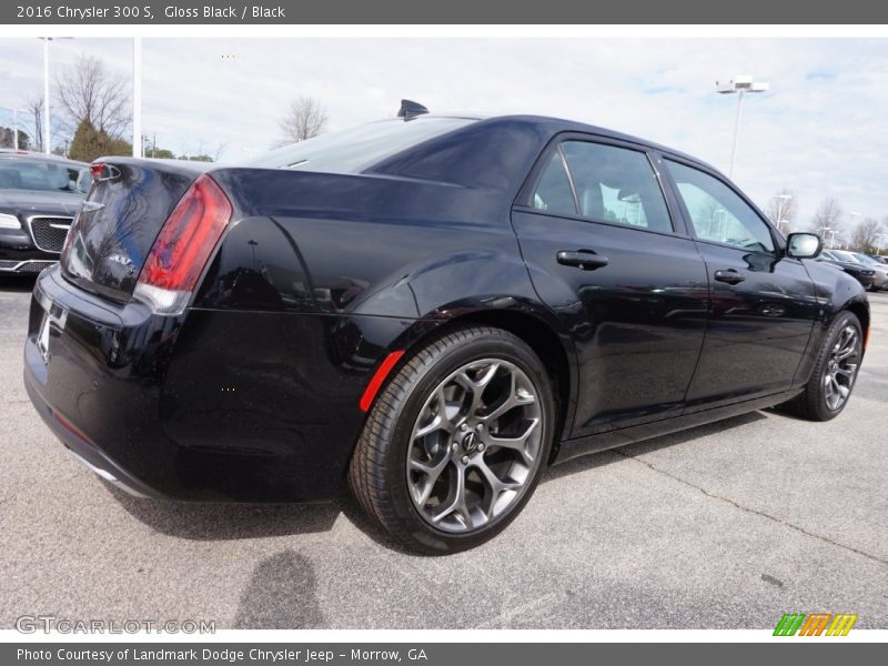 Gloss Black / Black 2016 Chrysler 300 S
