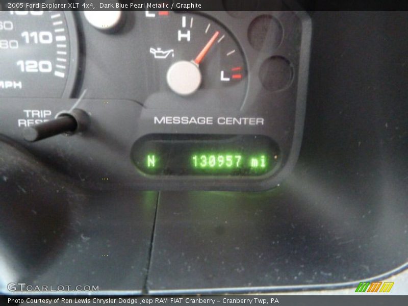Dark Blue Pearl Metallic / Graphite 2005 Ford Explorer XLT 4x4