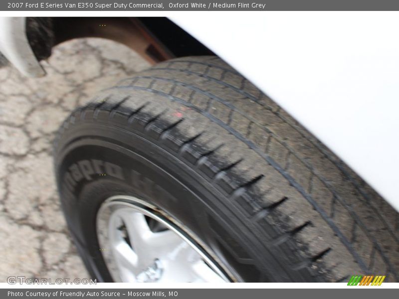 Oxford White / Medium Flint Grey 2007 Ford E Series Van E350 Super Duty Commercial