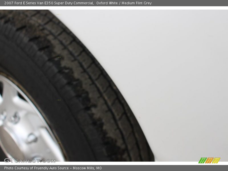Oxford White / Medium Flint Grey 2007 Ford E Series Van E350 Super Duty Commercial