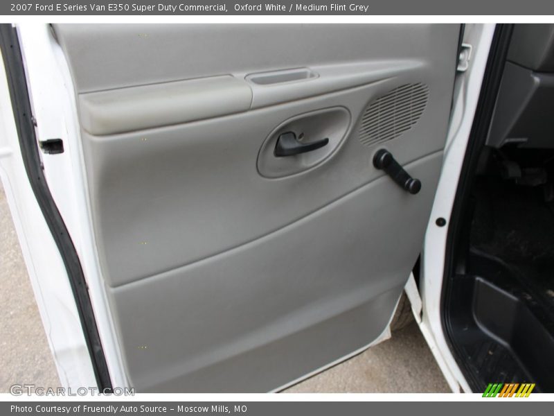 Oxford White / Medium Flint Grey 2007 Ford E Series Van E350 Super Duty Commercial