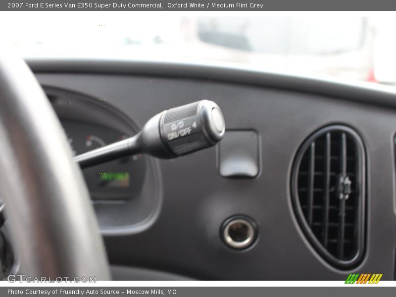 Oxford White / Medium Flint Grey 2007 Ford E Series Van E350 Super Duty Commercial