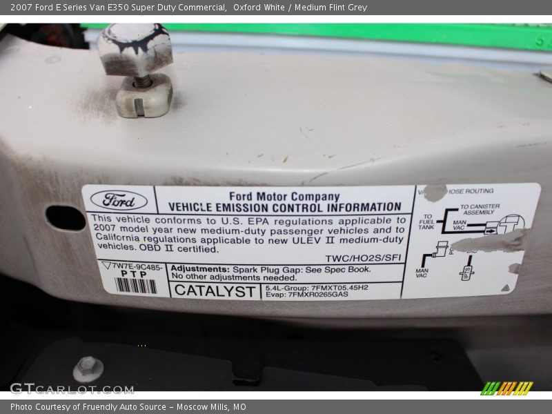 Oxford White / Medium Flint Grey 2007 Ford E Series Van E350 Super Duty Commercial